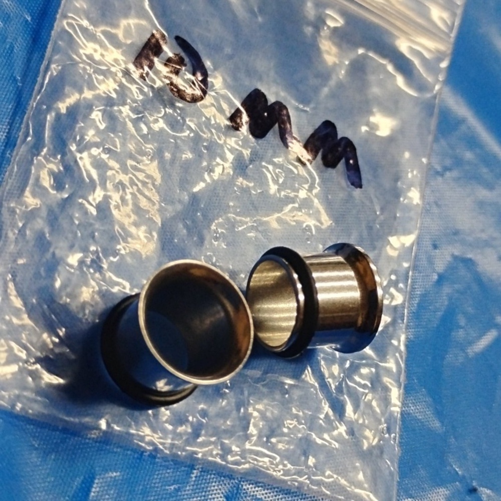 Stainless Steel Flare Ear Tunnel Set - Picture 3 of 3